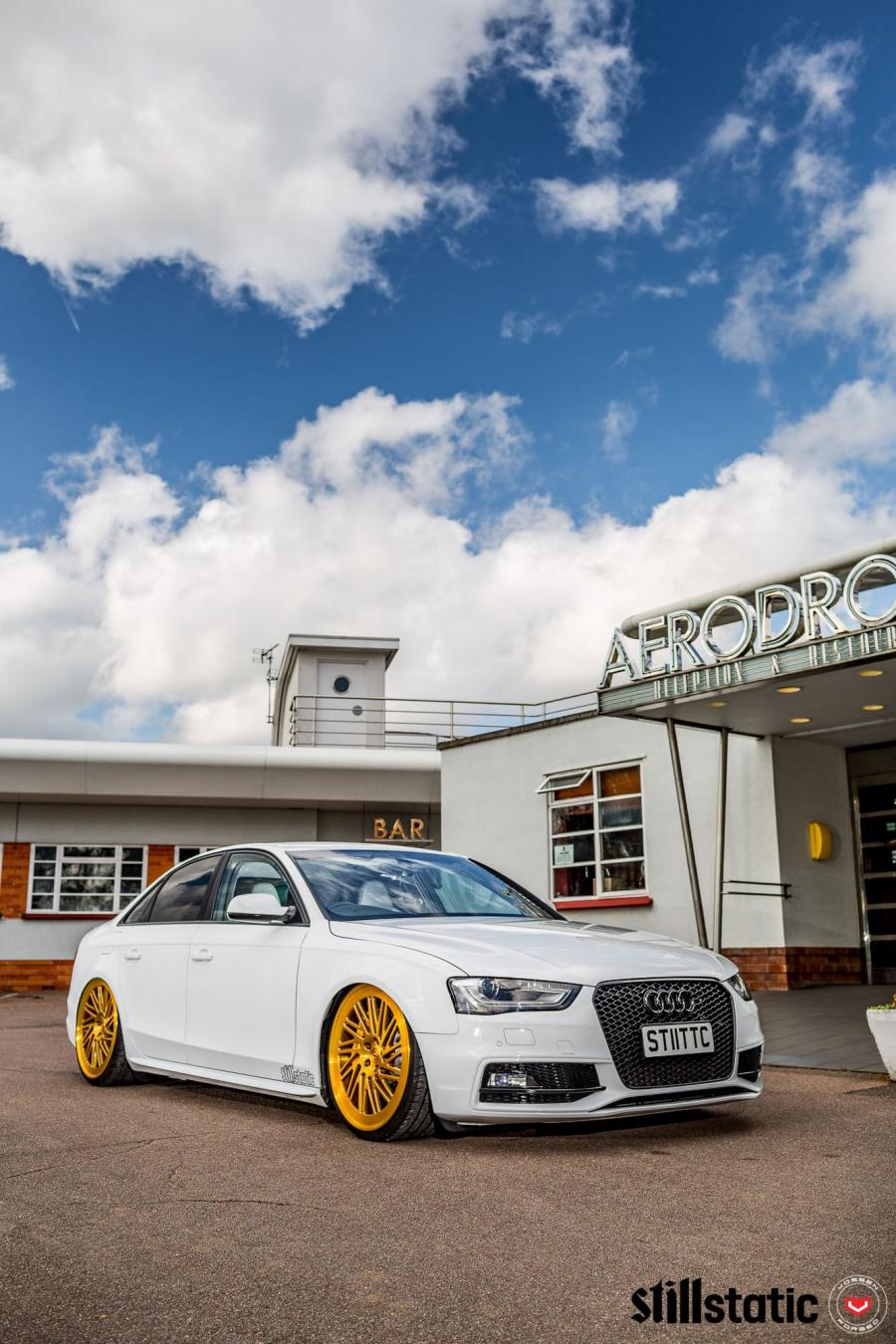  Audi A4 Sedan on Vossen Wheels (LC-105T) 2016 года  (фото 9 из 45)